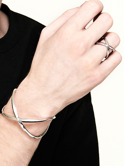 MOBIUS30 | RING | DIAMOND